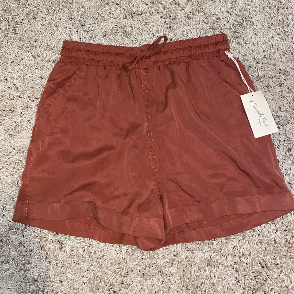 Brown Universal Threads shorts
